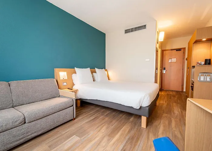 Novotel Est 4*