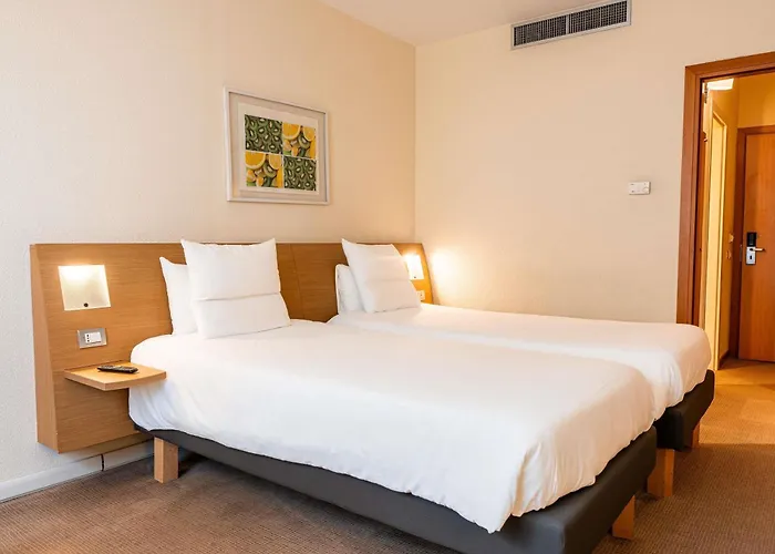 Otel Novotel Est 4*