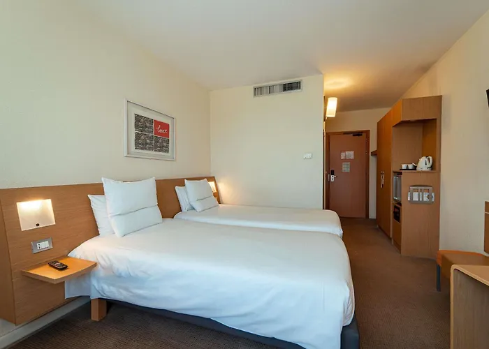 Ξενοδοχείο Novotel Est 4*