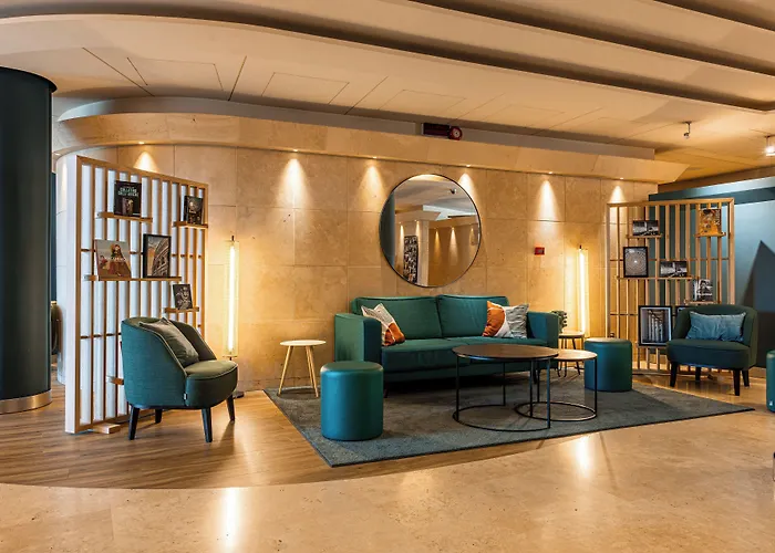 Hotel Novotel Est 4*